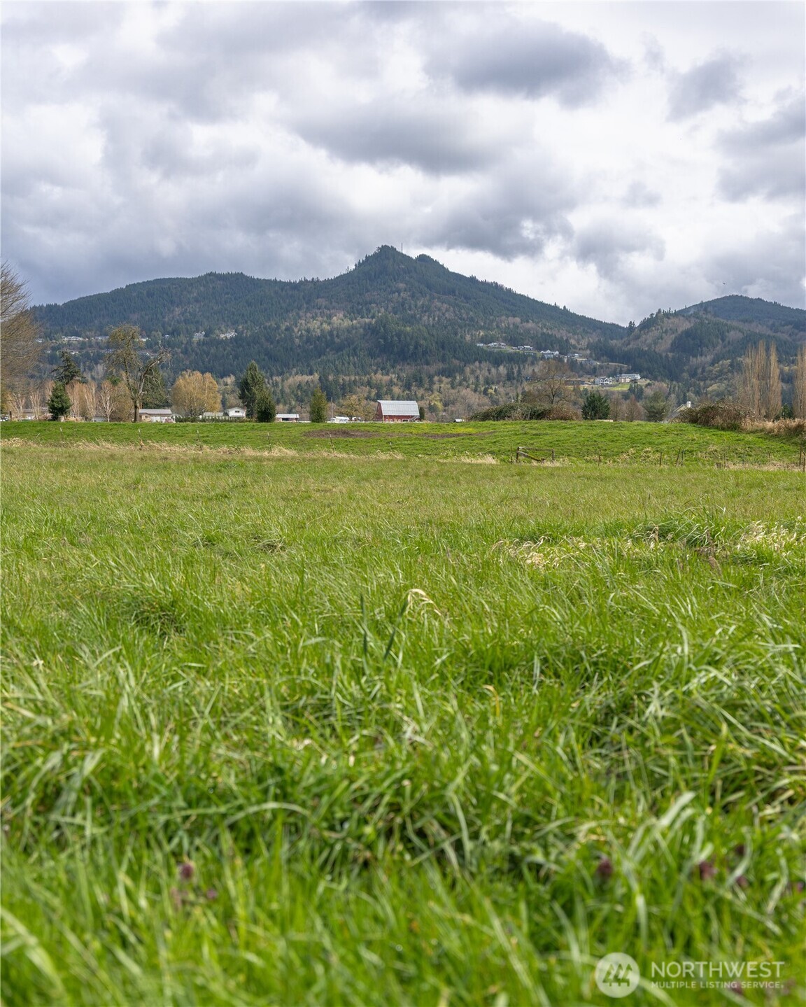 19188 Holmstrom Road , Mount Vernon, WA 98273