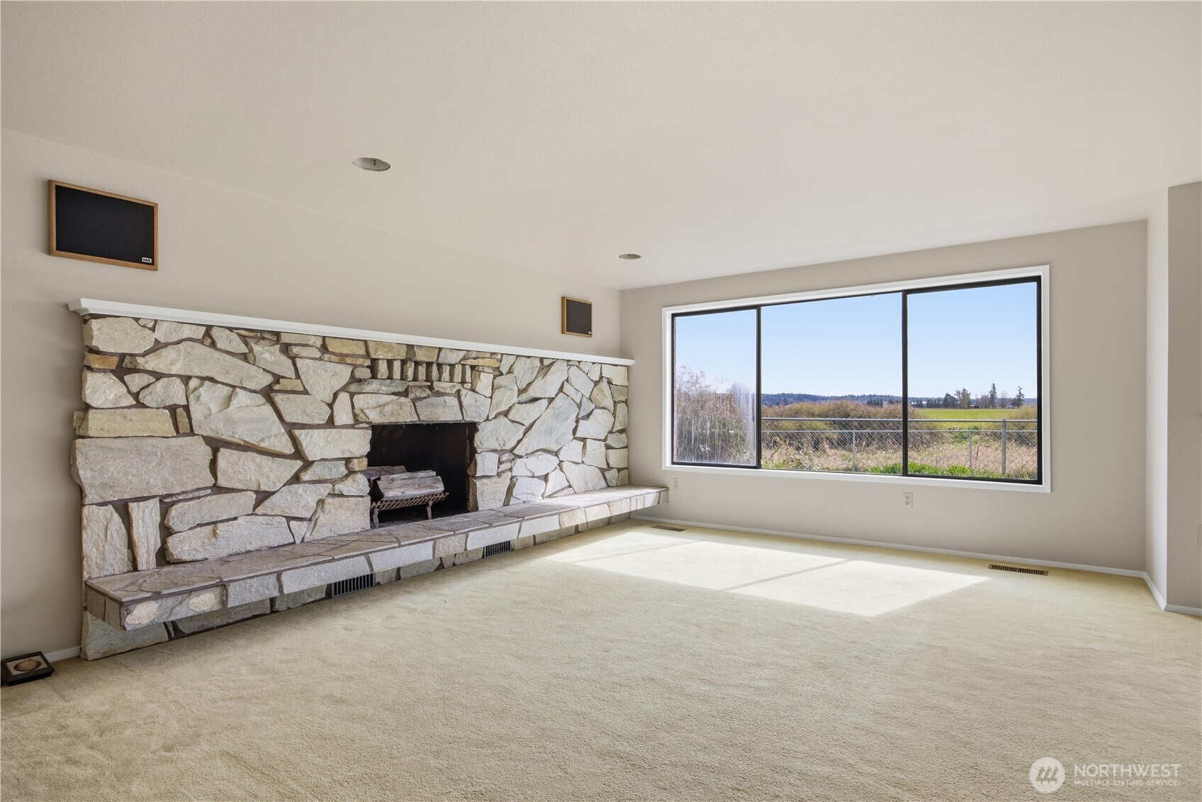 19188 Holmstrom Road , Mount Vernon, WA 98273