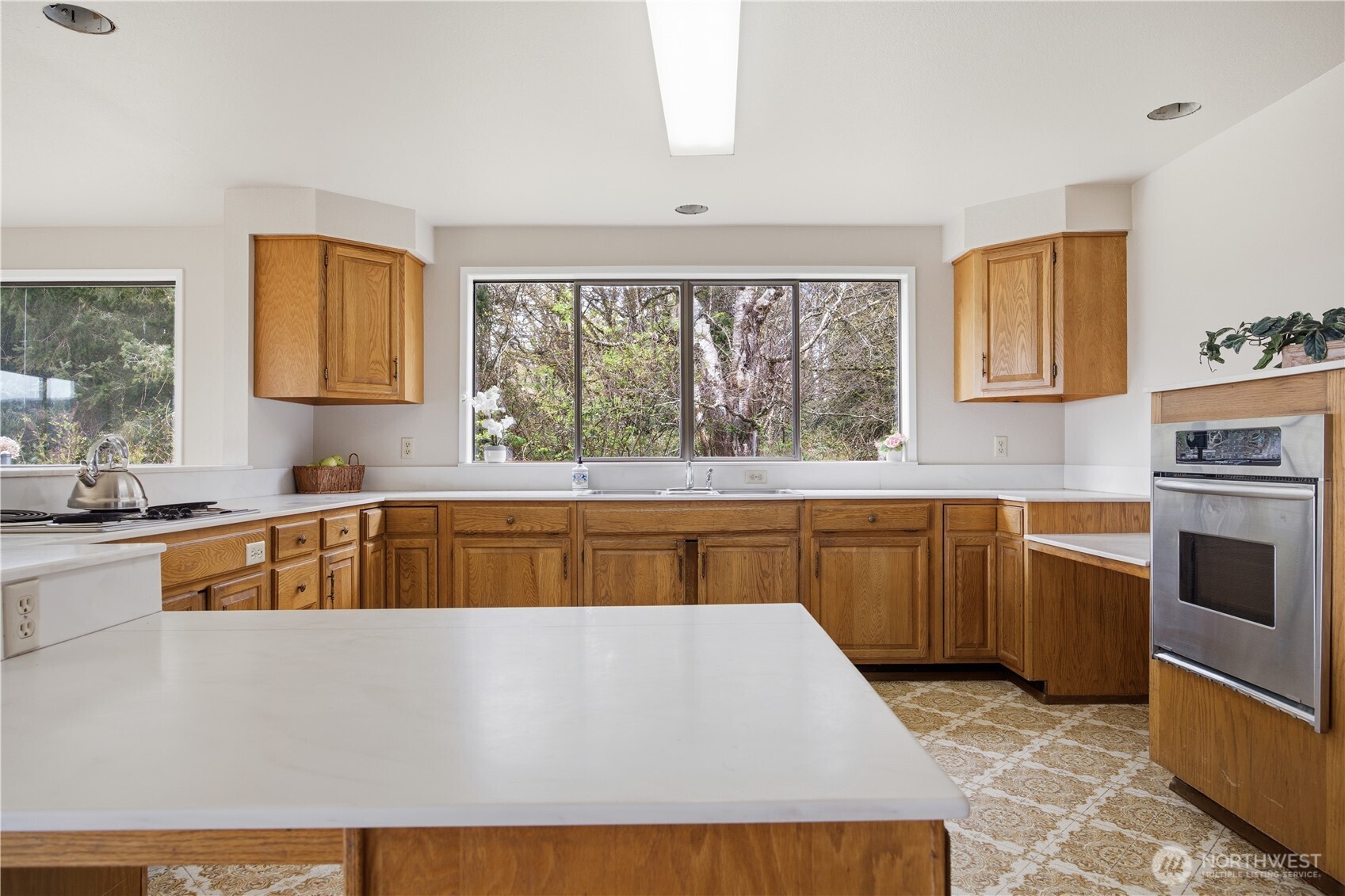 19188 Holmstrom Road , Mount Vernon, WA 98273