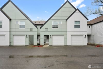 6615 S 239th Place #R110, Kent, WA 98032
