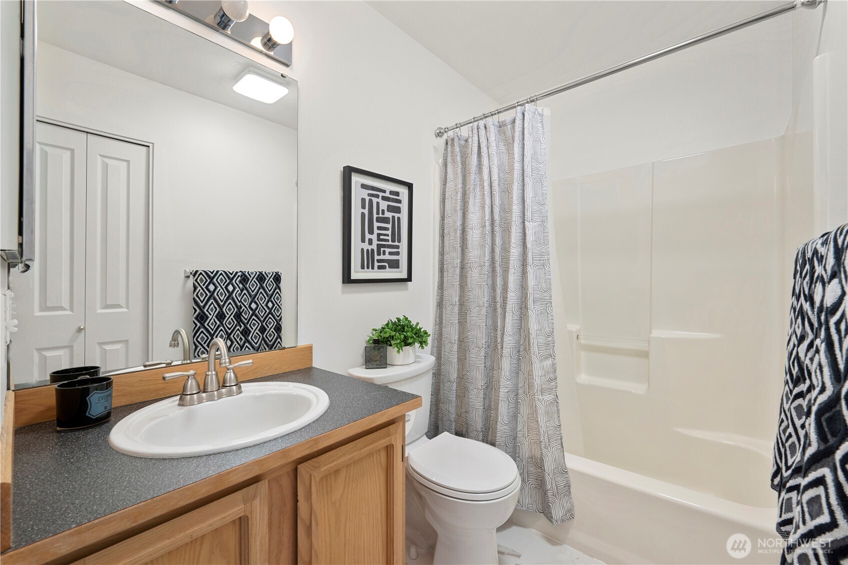 6615 S 239th Place #R110, Kent, WA 98032
