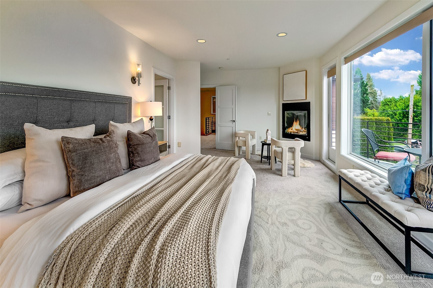 526 14th Avenue W, Kirkland, WA 98033