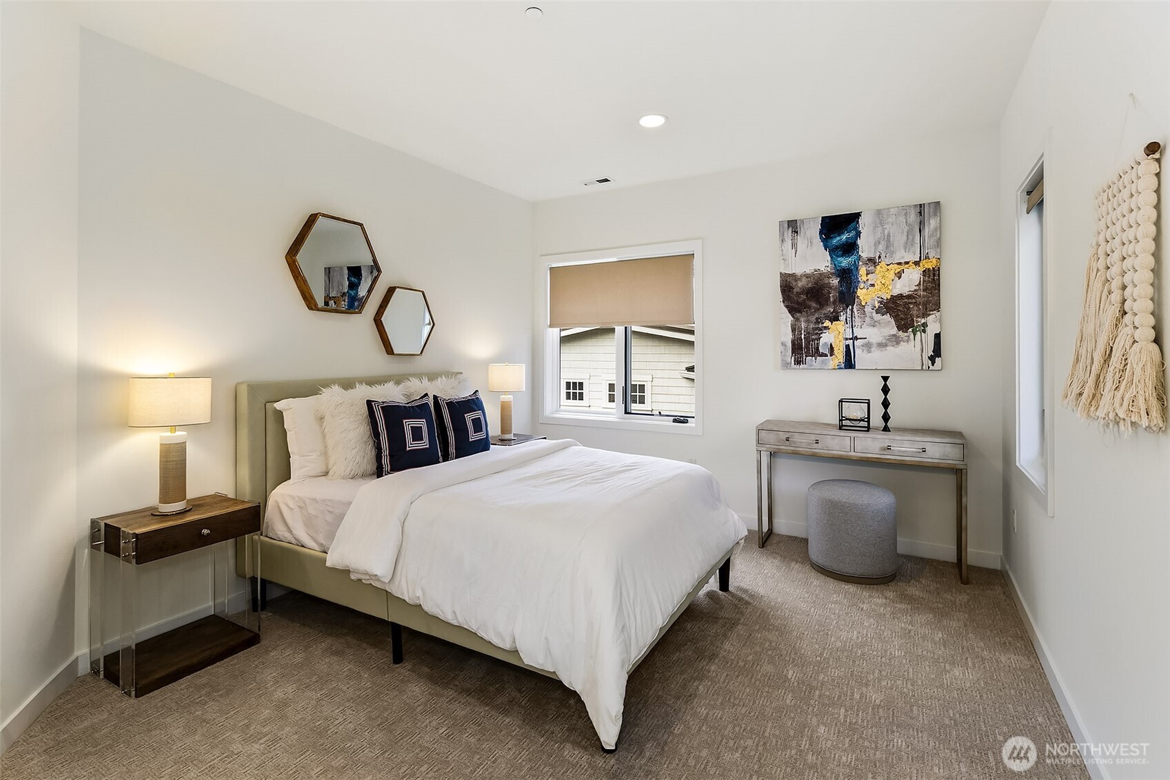 526 14th Avenue W, Kirkland, WA 98033