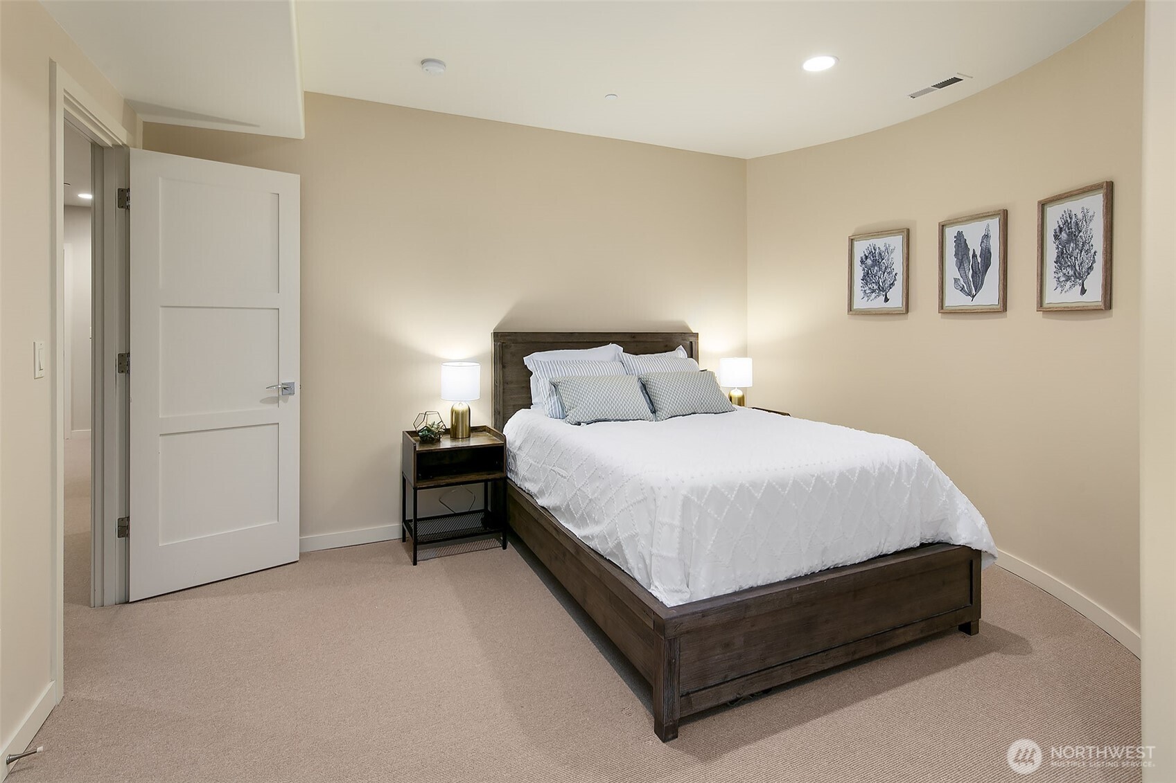 526 14th Avenue W, Kirkland, WA 98033