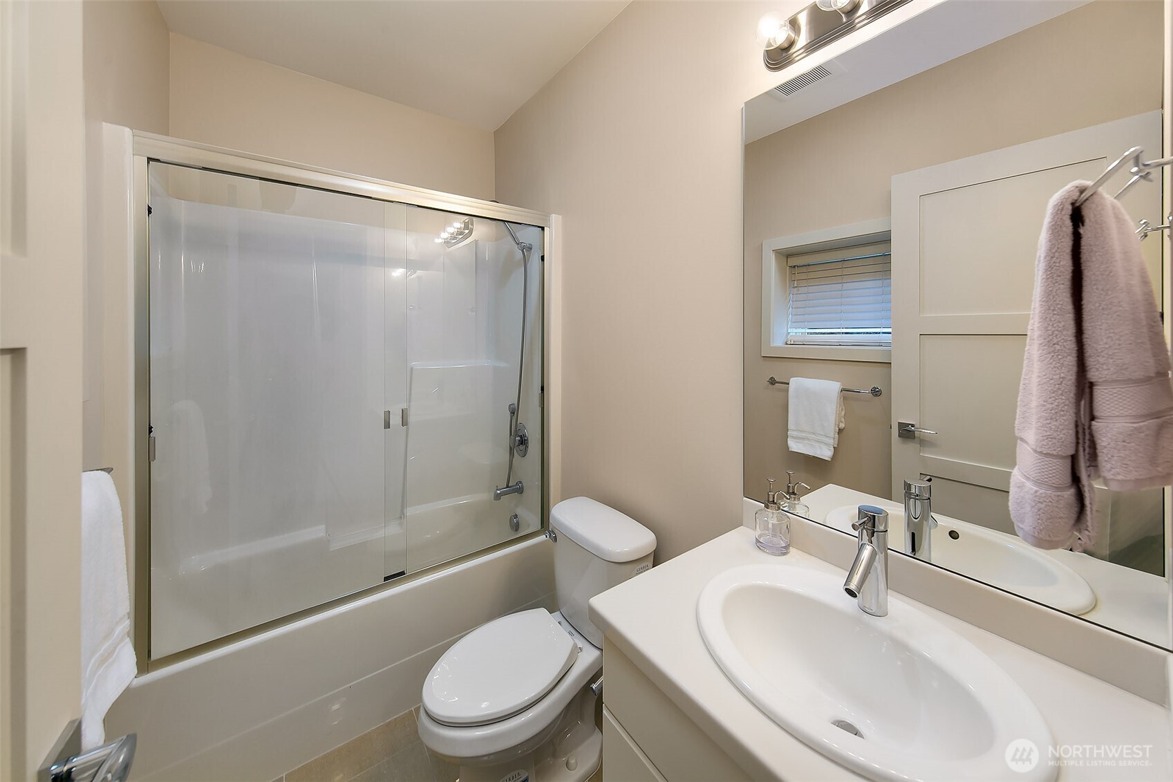 526 14th Avenue W, Kirkland, WA 98033