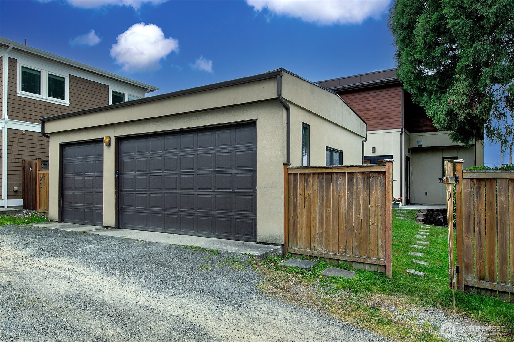 526 14th Avenue W, Kirkland, WA 98033