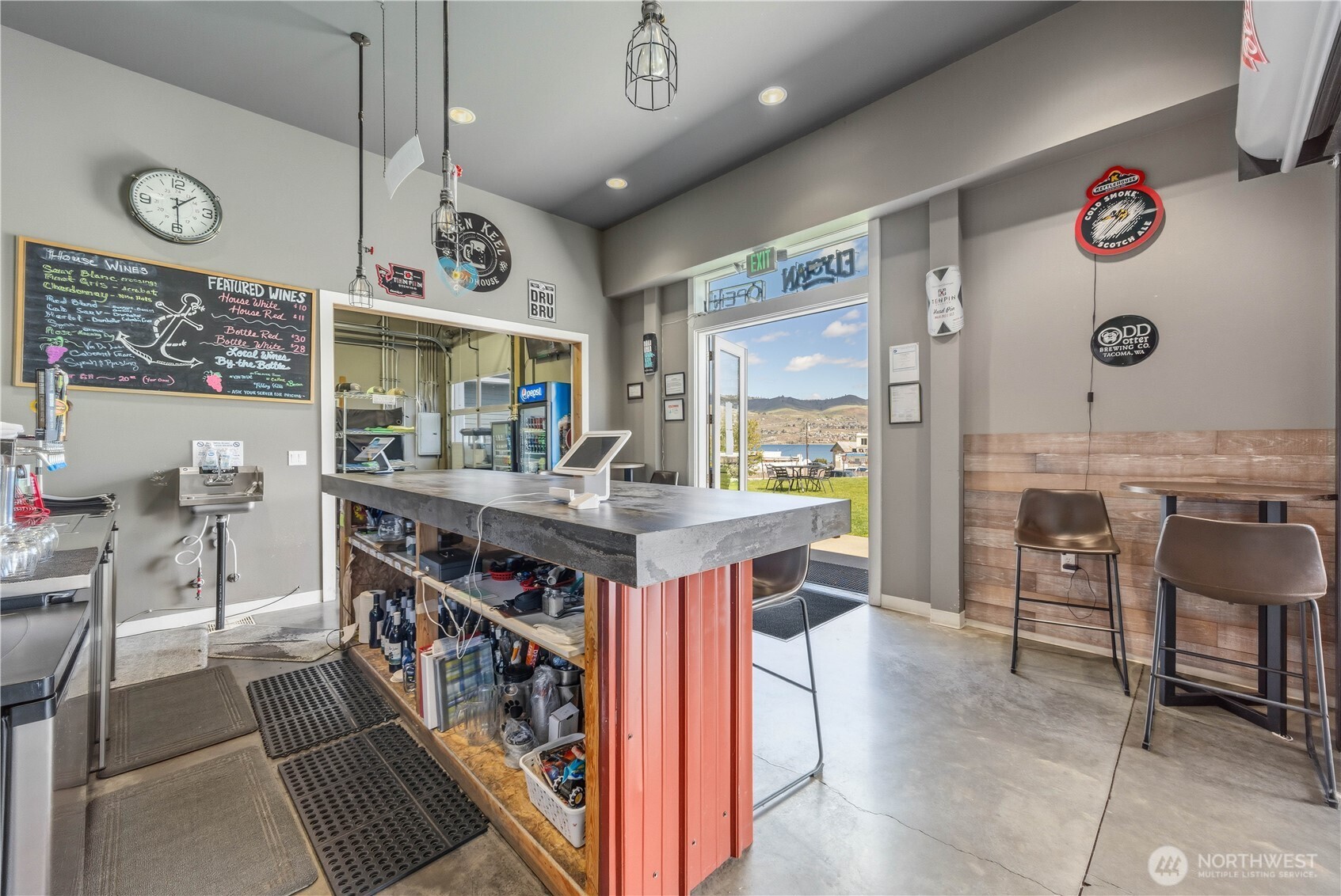 90 Lees Place , Chelan, WA 98816