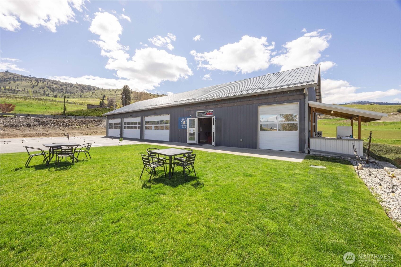 90 Lees Place , Chelan, WA 98816