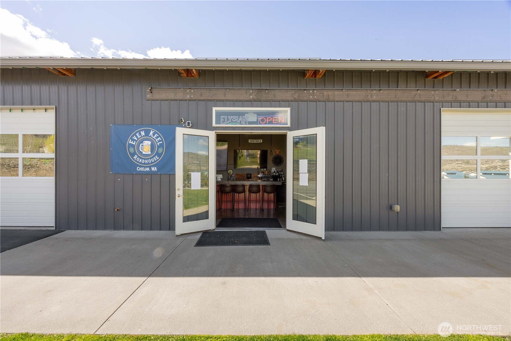90 Lees Place , Chelan, WA 98816