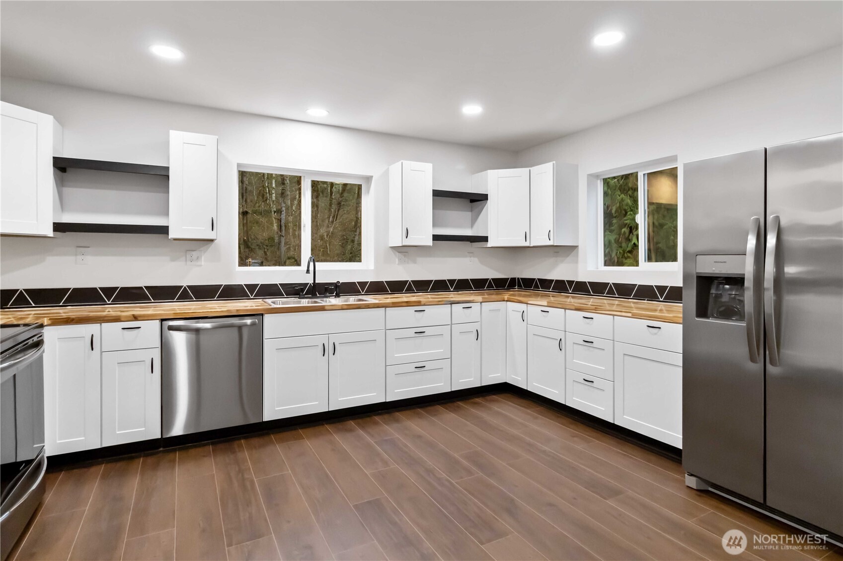241 Oxbow Lake Ln , Toledo, WA 98591
