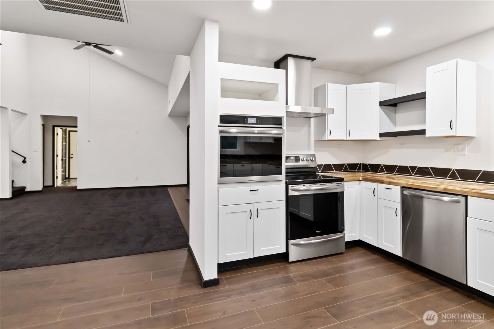 241 Oxbow Lake Ln , Toledo, WA 98591