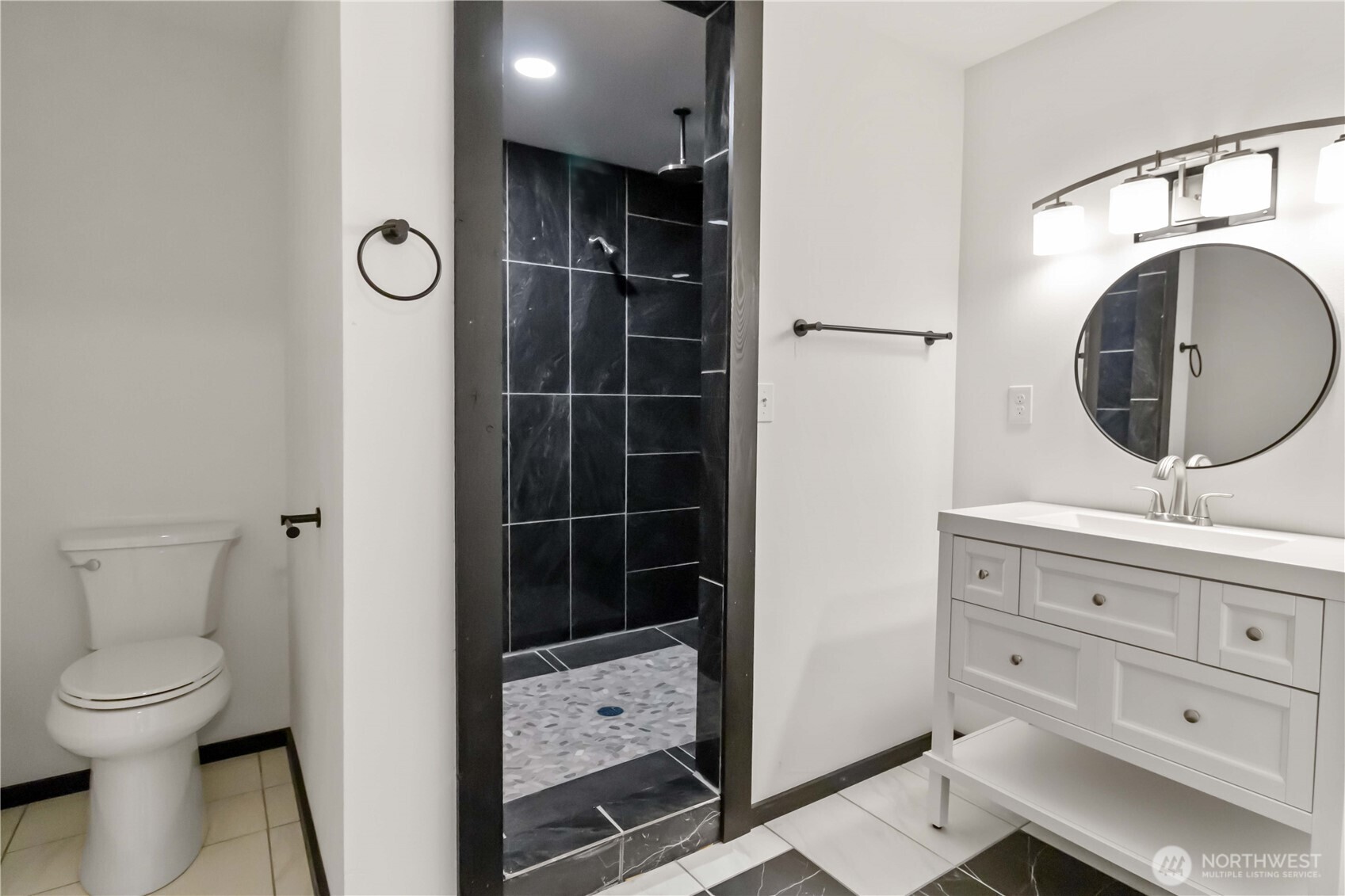 241 Oxbow Lake Ln , Toledo, WA 98591