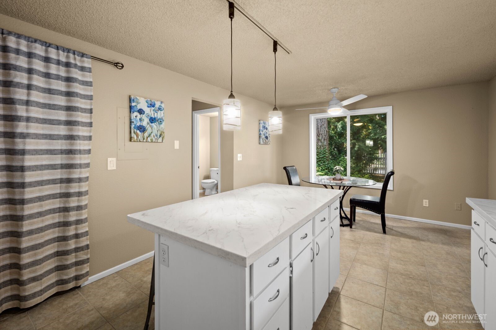 32405 1st Place S, Federal Way, WA 98003-5710