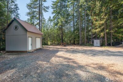 30 N Wigeon Place S, Hoodsport, WA 98548