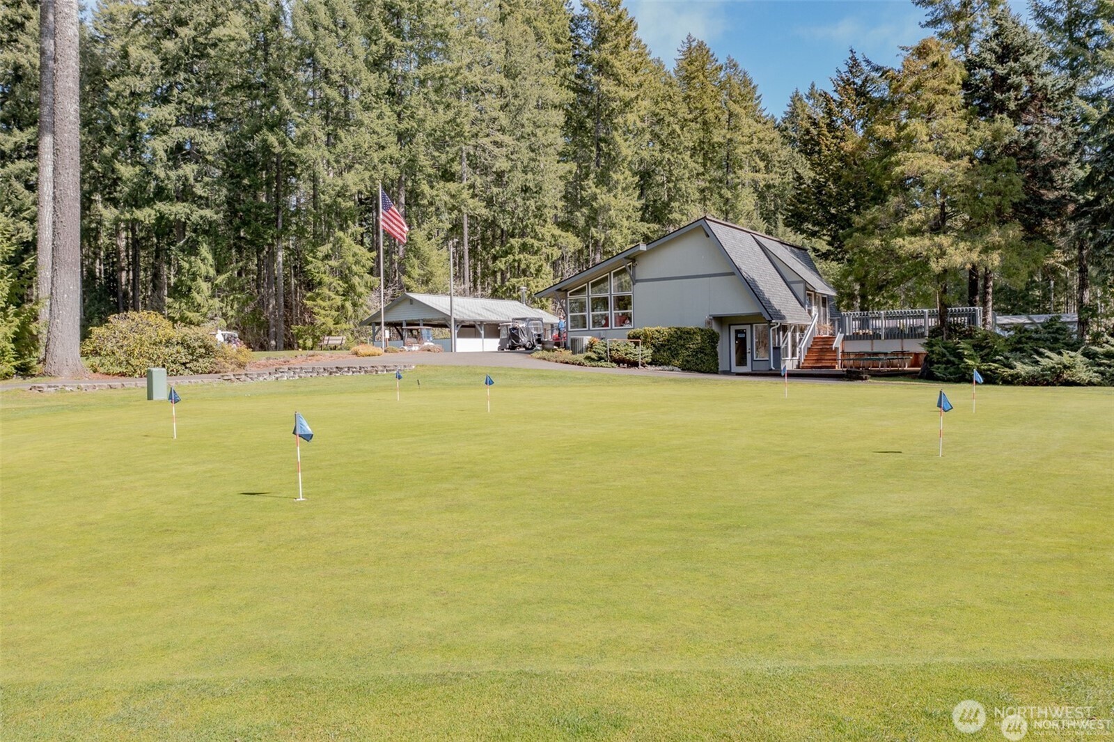 30 N Wigeon Place S, Hoodsport, WA 98548