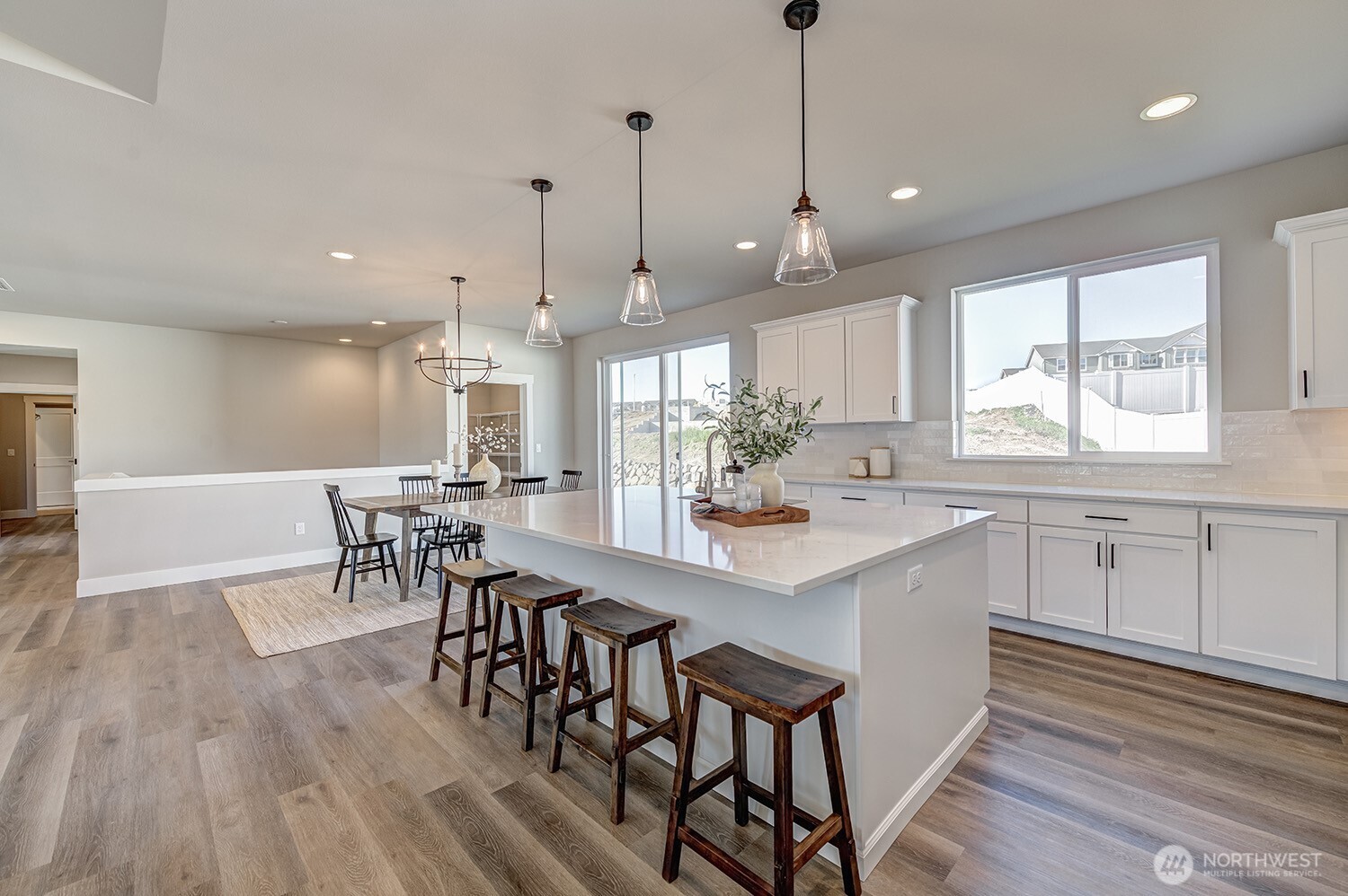 651 S Juli Avenue , East Wenatchee, WA 98802