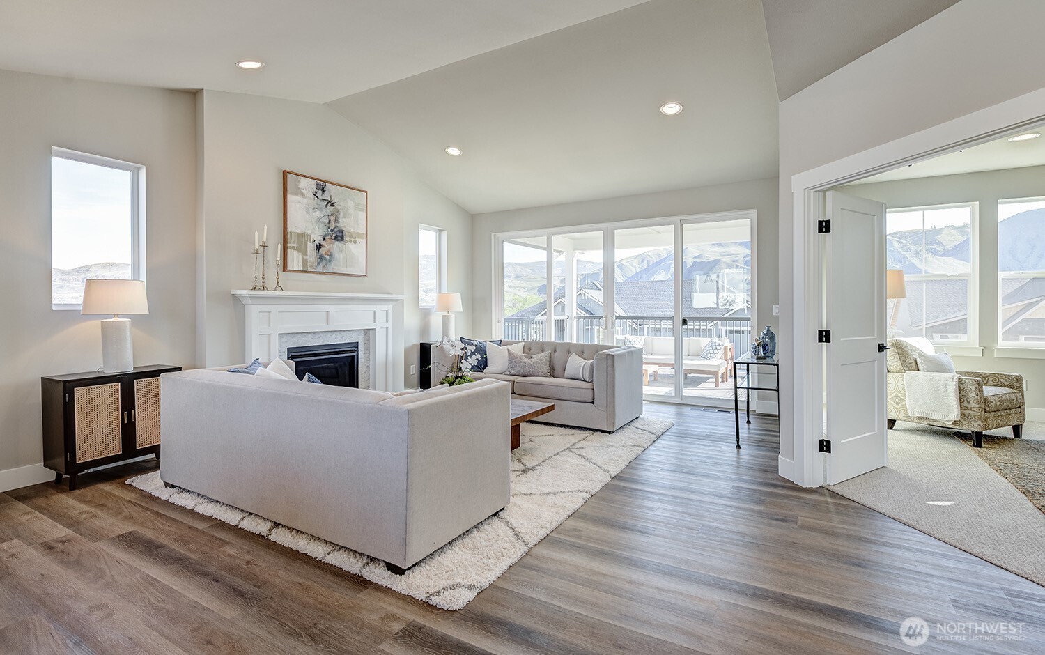 651 S Juli Avenue , East Wenatchee, WA 98802