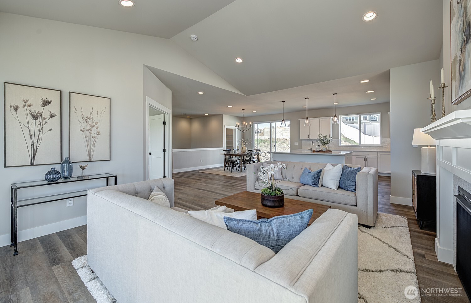 651 S Juli Avenue , East Wenatchee, WA 98802