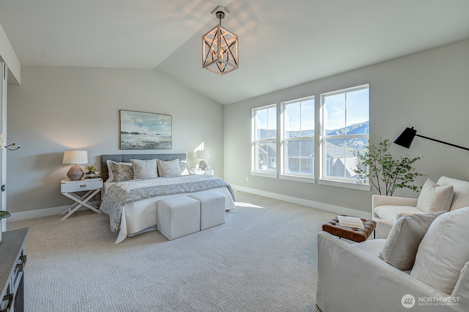651 S Juli Avenue , East Wenatchee, WA 98802