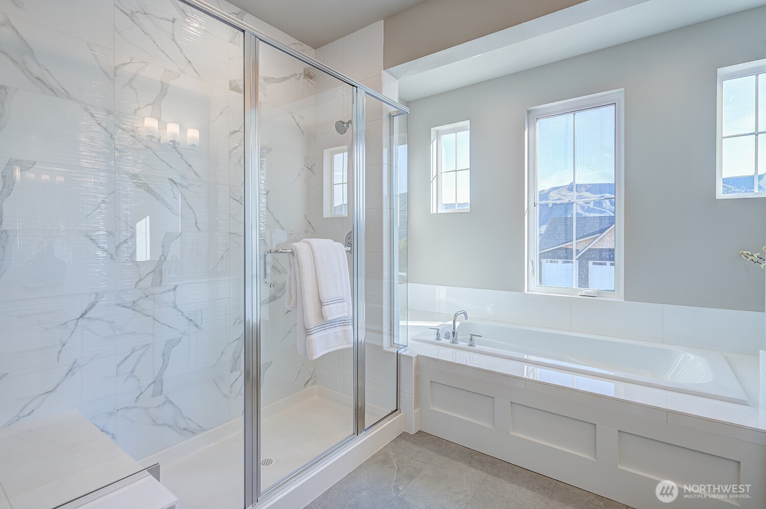 651 S Juli Avenue , East Wenatchee, WA 98802
