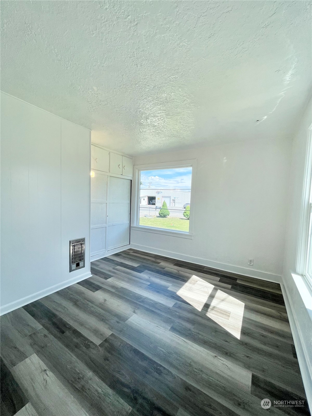 1579 2nd Ave N , Okanogan, WA 98840