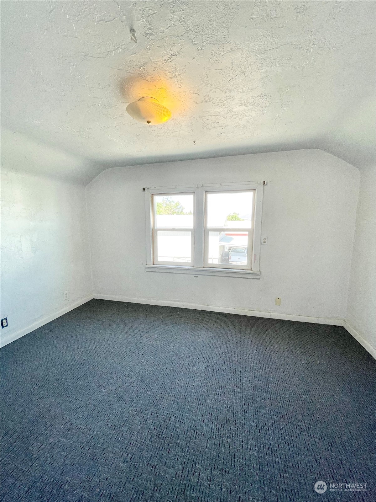 1579 2nd Ave N , Okanogan, WA 98840