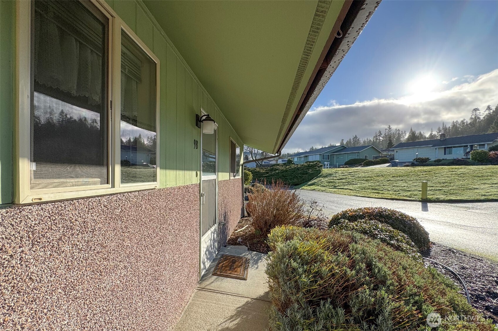 1301 S Third Avenue #9B, Sequim, WA 98382