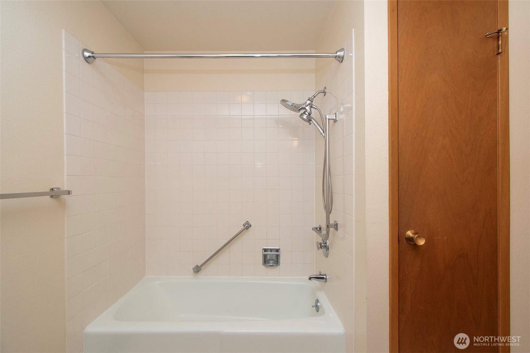 1301 S Third Avenue #9B, Sequim, WA 98382