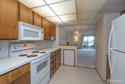 1301 S Third Avenue #9B, Sequim, WA 98382 - Photo 6