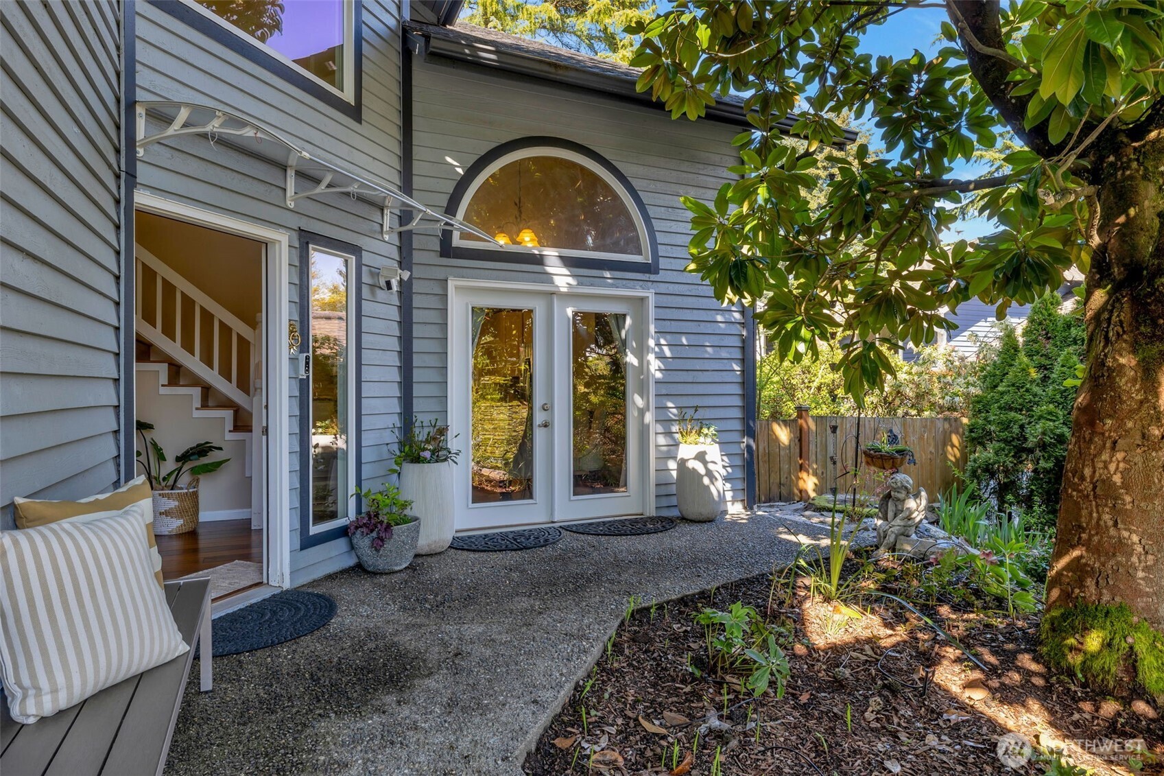 9236 NE 126th Place , Kirkland, WA 98034