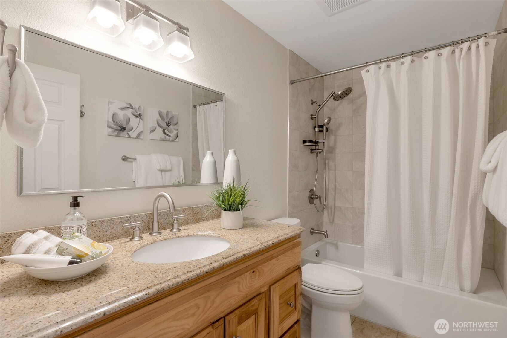 9236 NE 126th Place , Kirkland, WA 98034