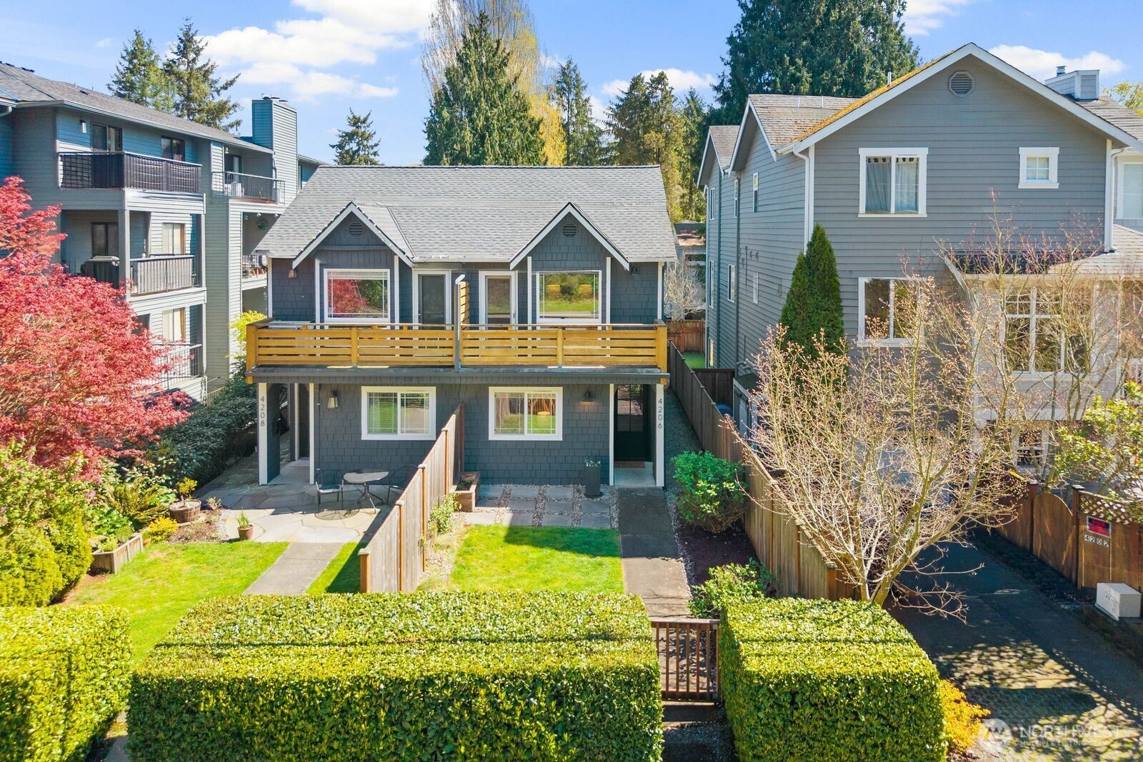 4206 36th Avenue W, Seattle, WA 98199-1325
