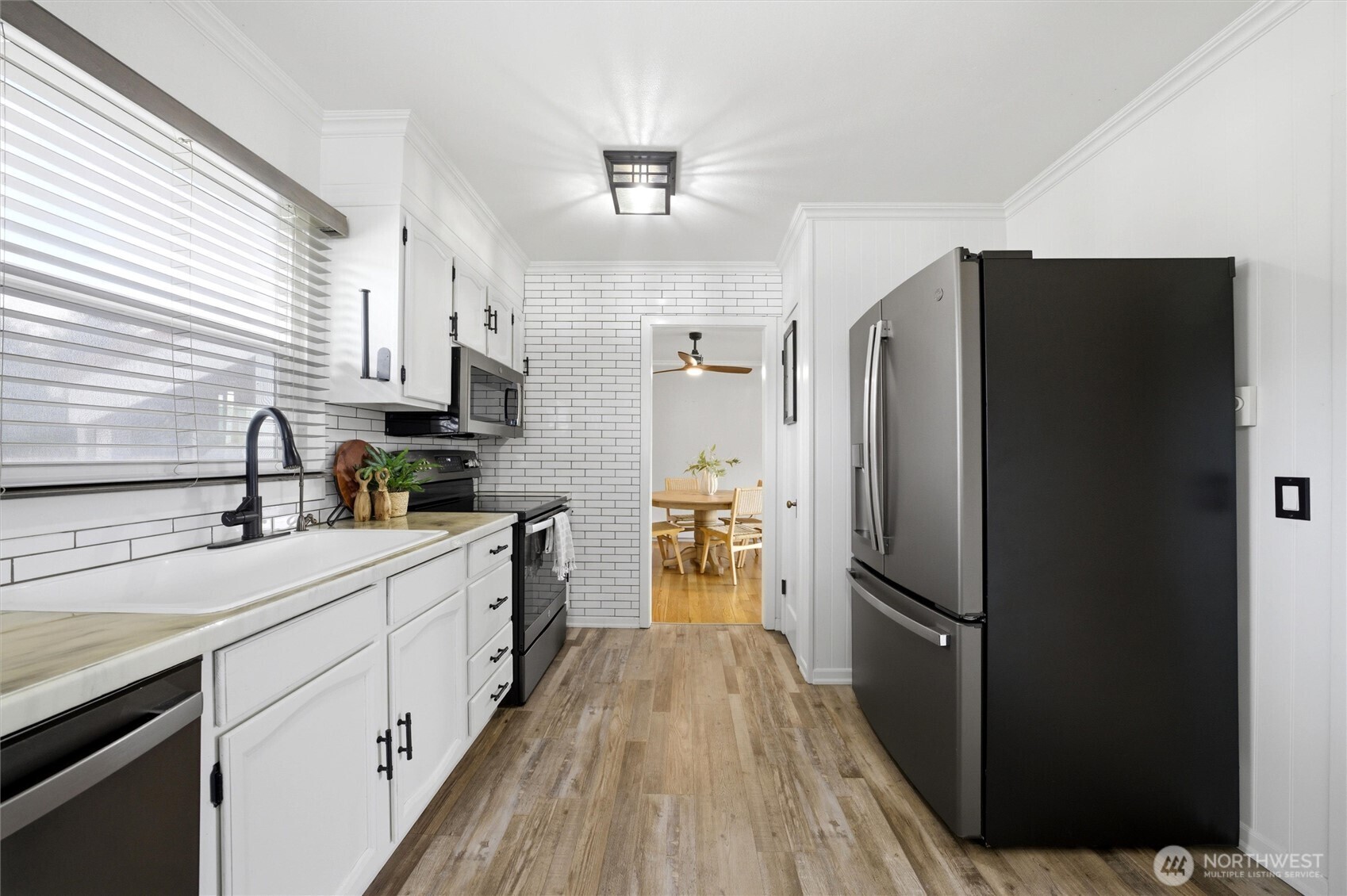90 Van Giesen Street , Richland, WA 99354