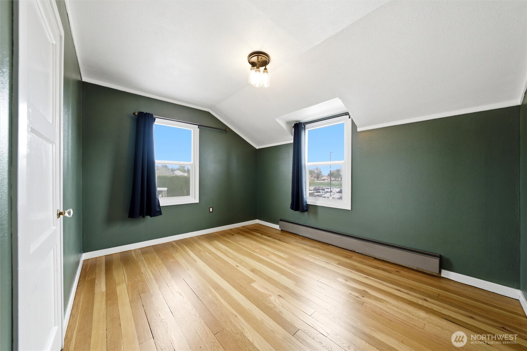 90 Van Giesen Street , Richland, WA 99354
