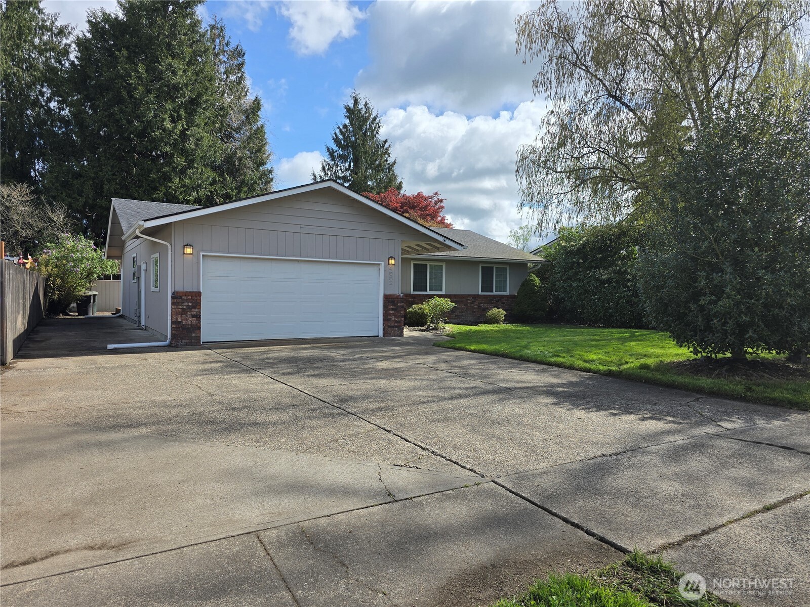 4002 Oak Street , Longview, WA 98632
