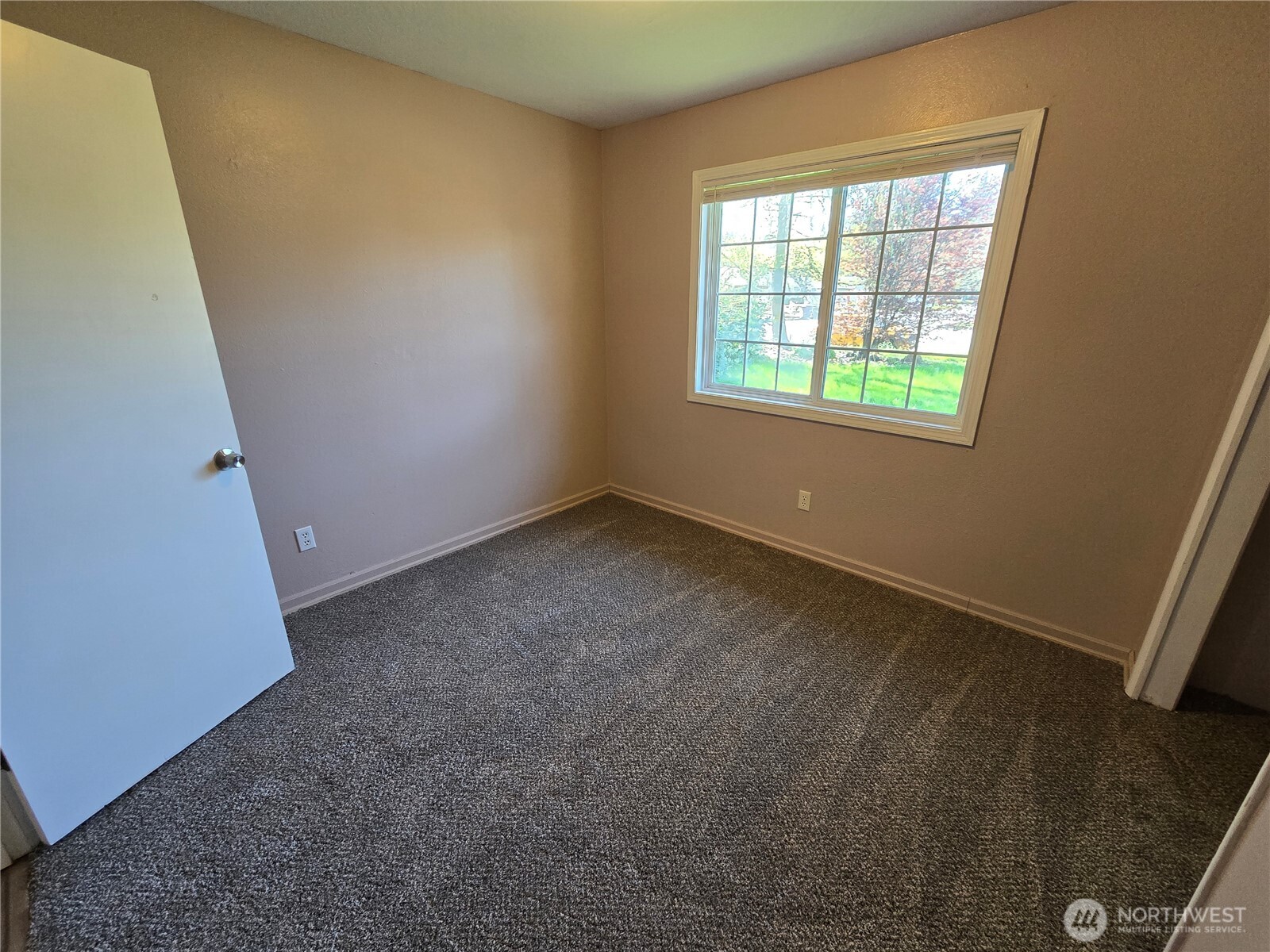 4002 Oak Street , Longview, WA 98632