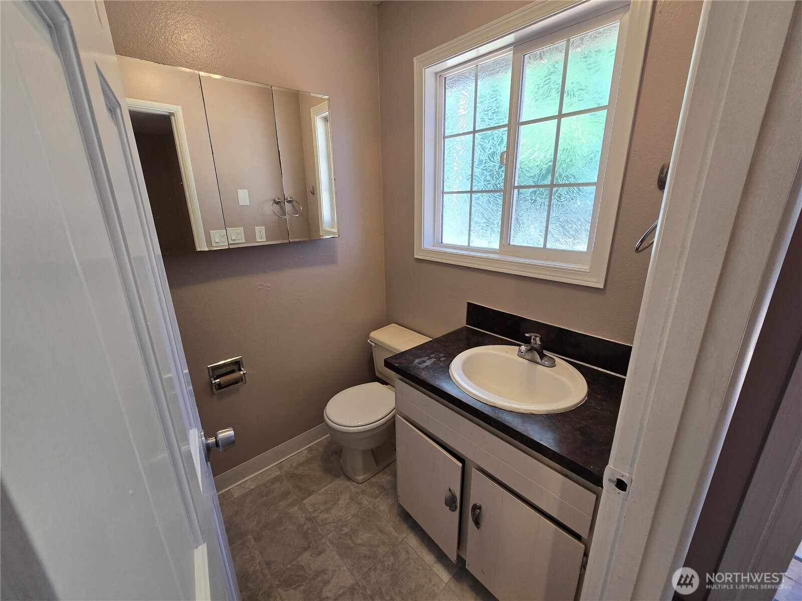4002 Oak Street , Longview, WA 98632