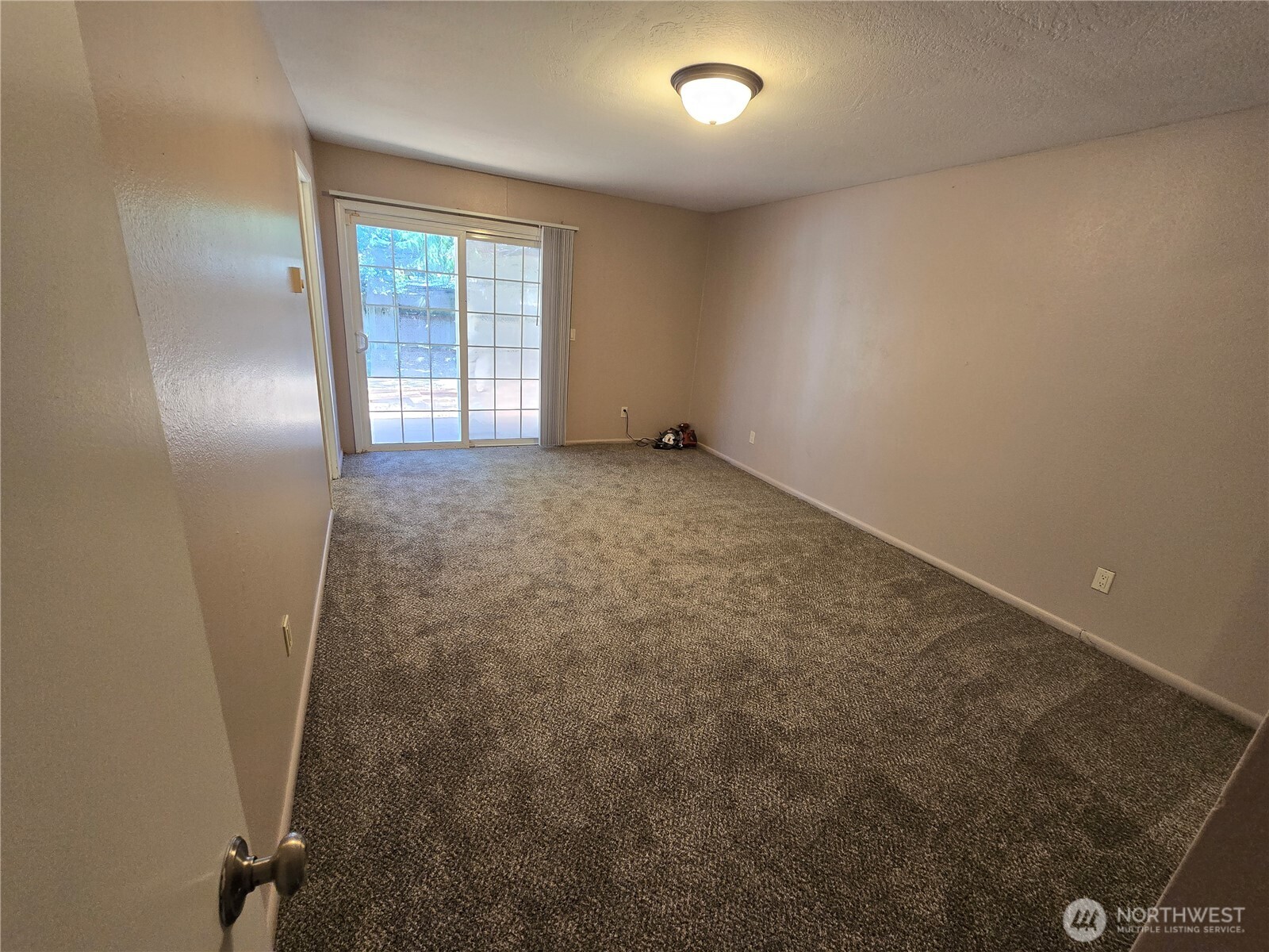 4002 Oak Street , Longview, WA 98632