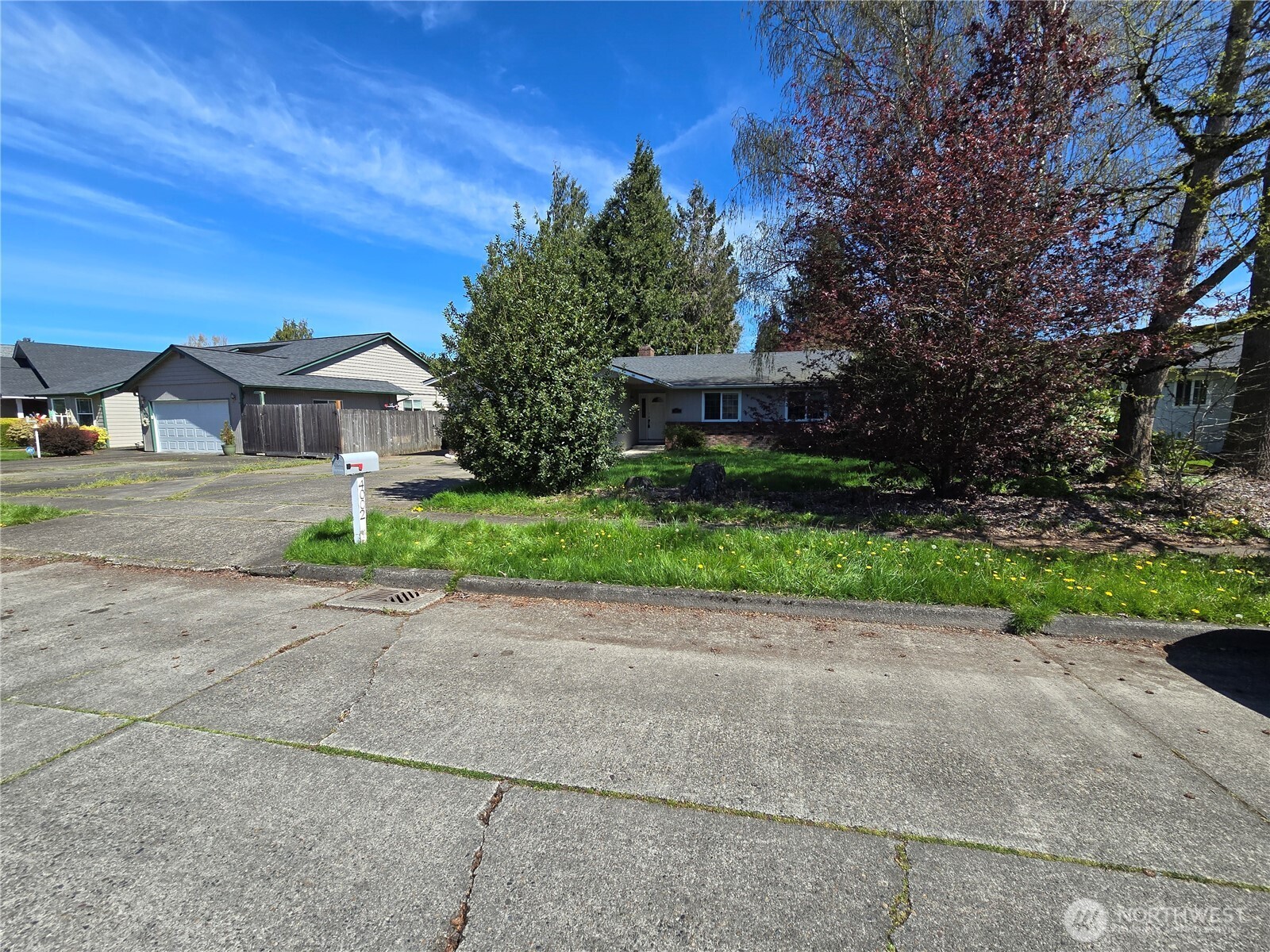4002 Oak Street , Longview, WA 98632