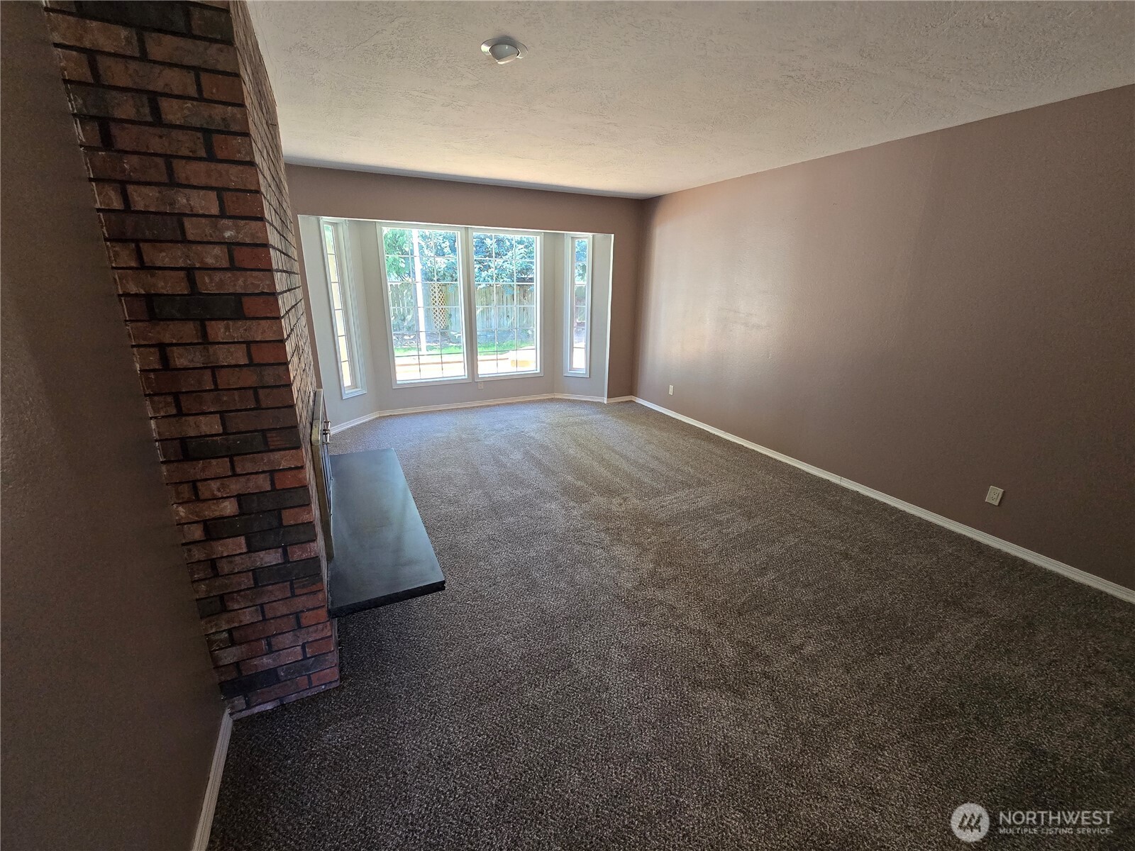 4002 Oak Street , Longview, WA 98632