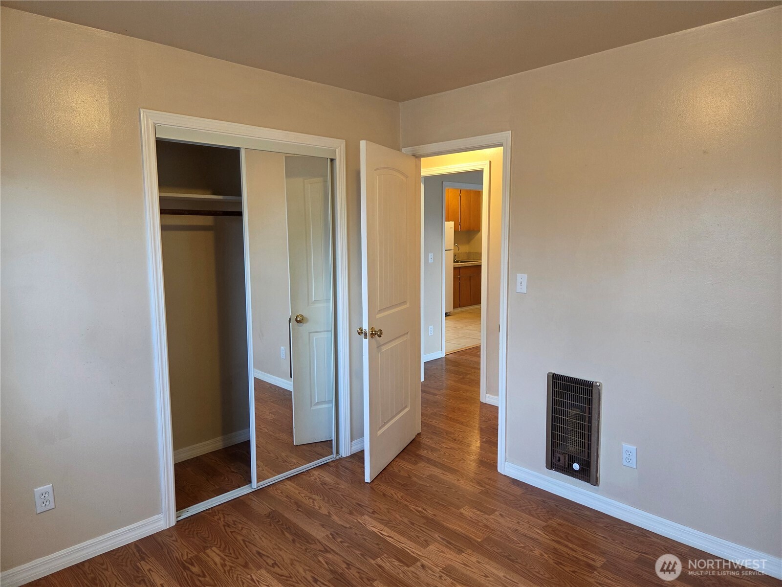 1306 S 3rd Avenue , Kelso, WA 98626