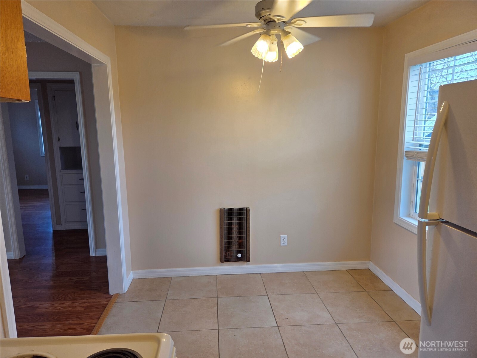 1306 S 3rd Avenue , Kelso, WA 98626