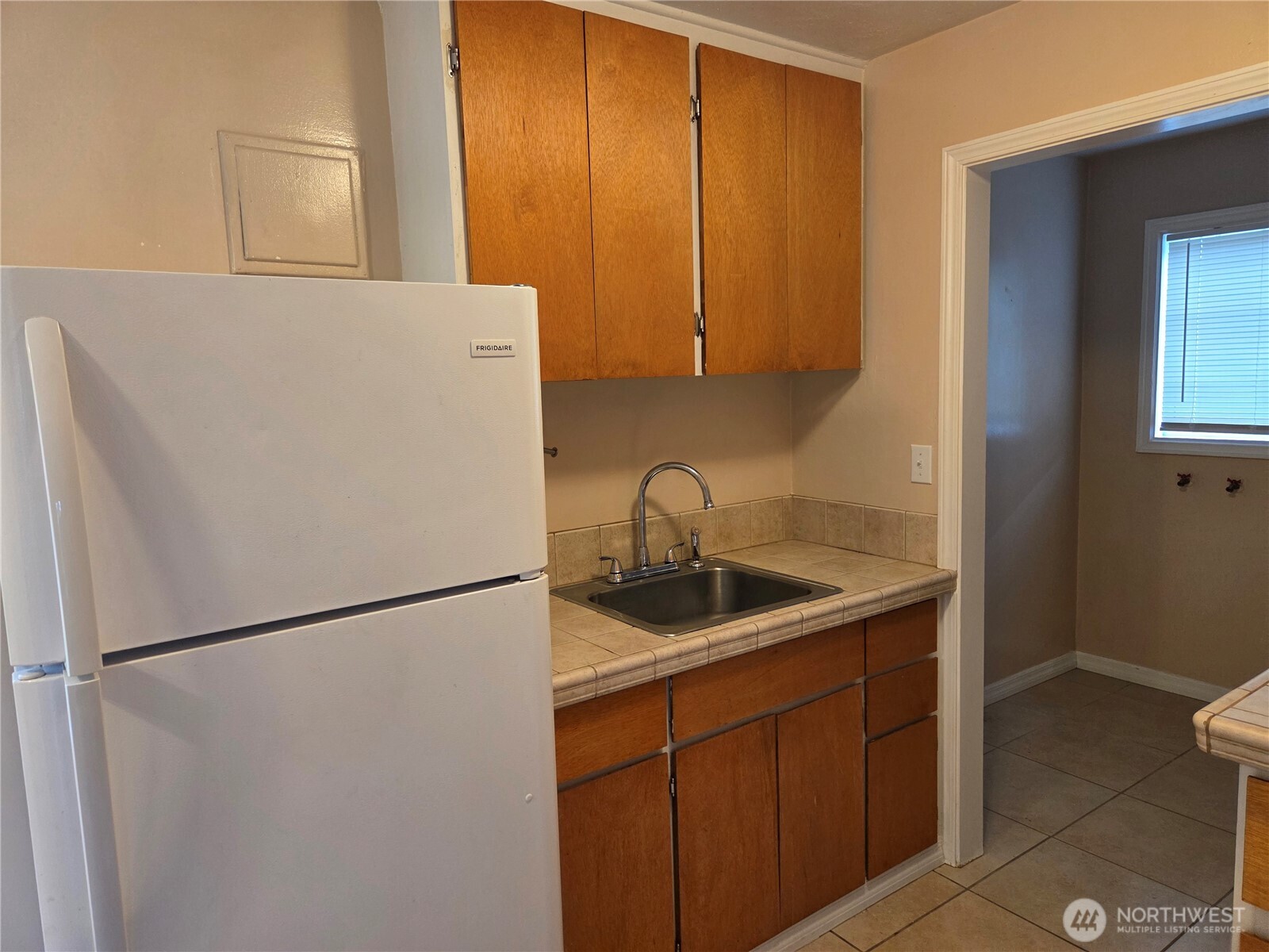 1306 S 3rd Avenue , Kelso, WA 98626