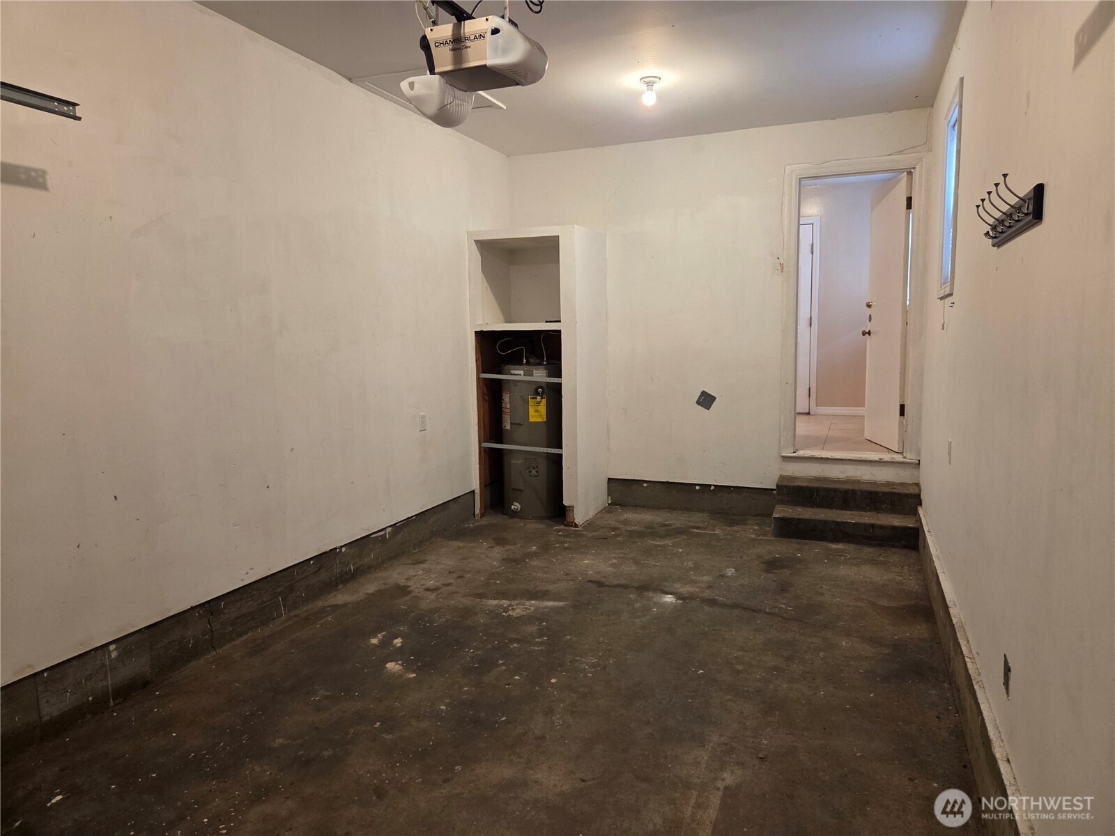 1306 S 3rd Avenue , Kelso, WA 98626