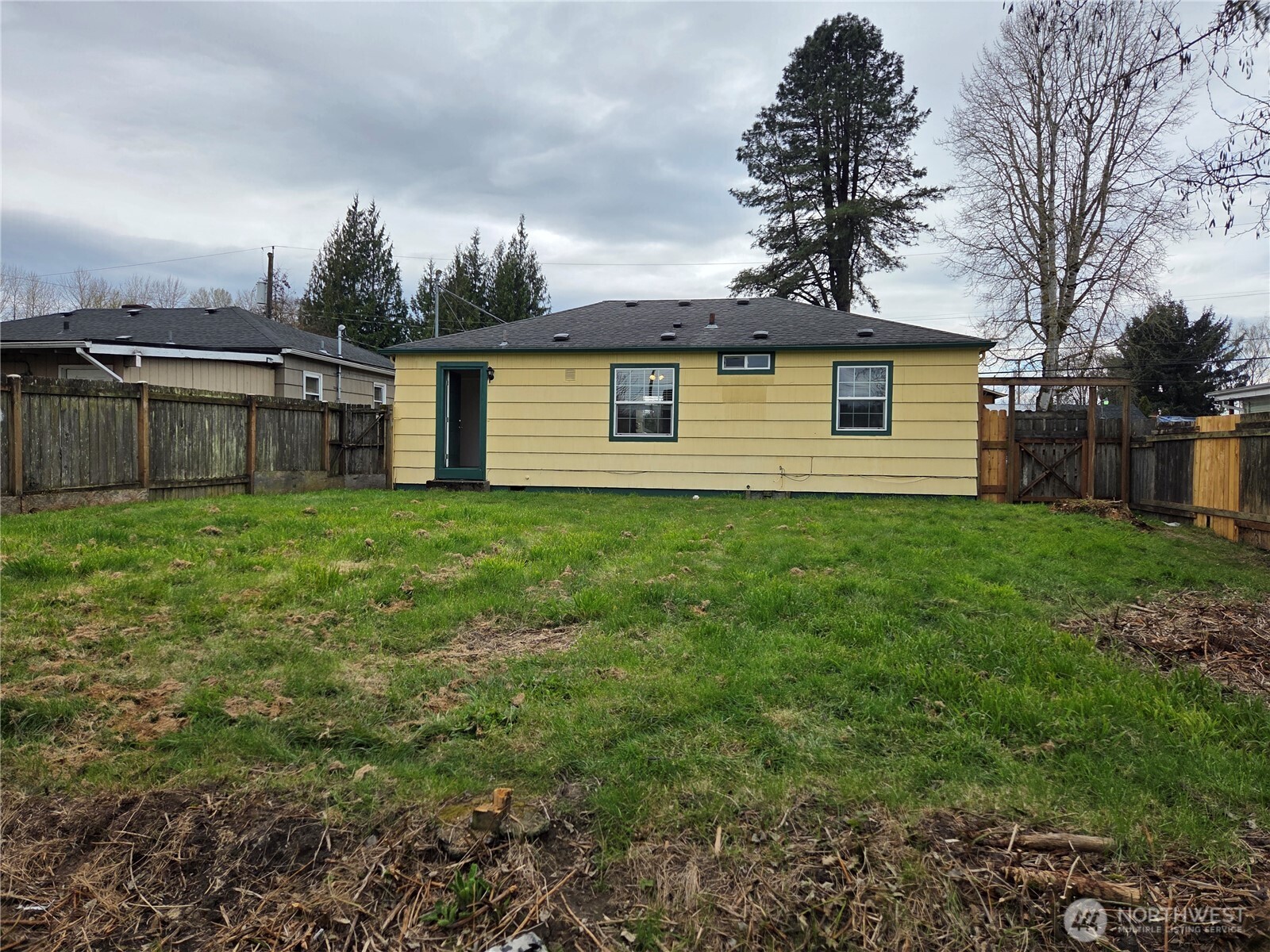 1306 S 3rd Avenue , Kelso, WA 98626