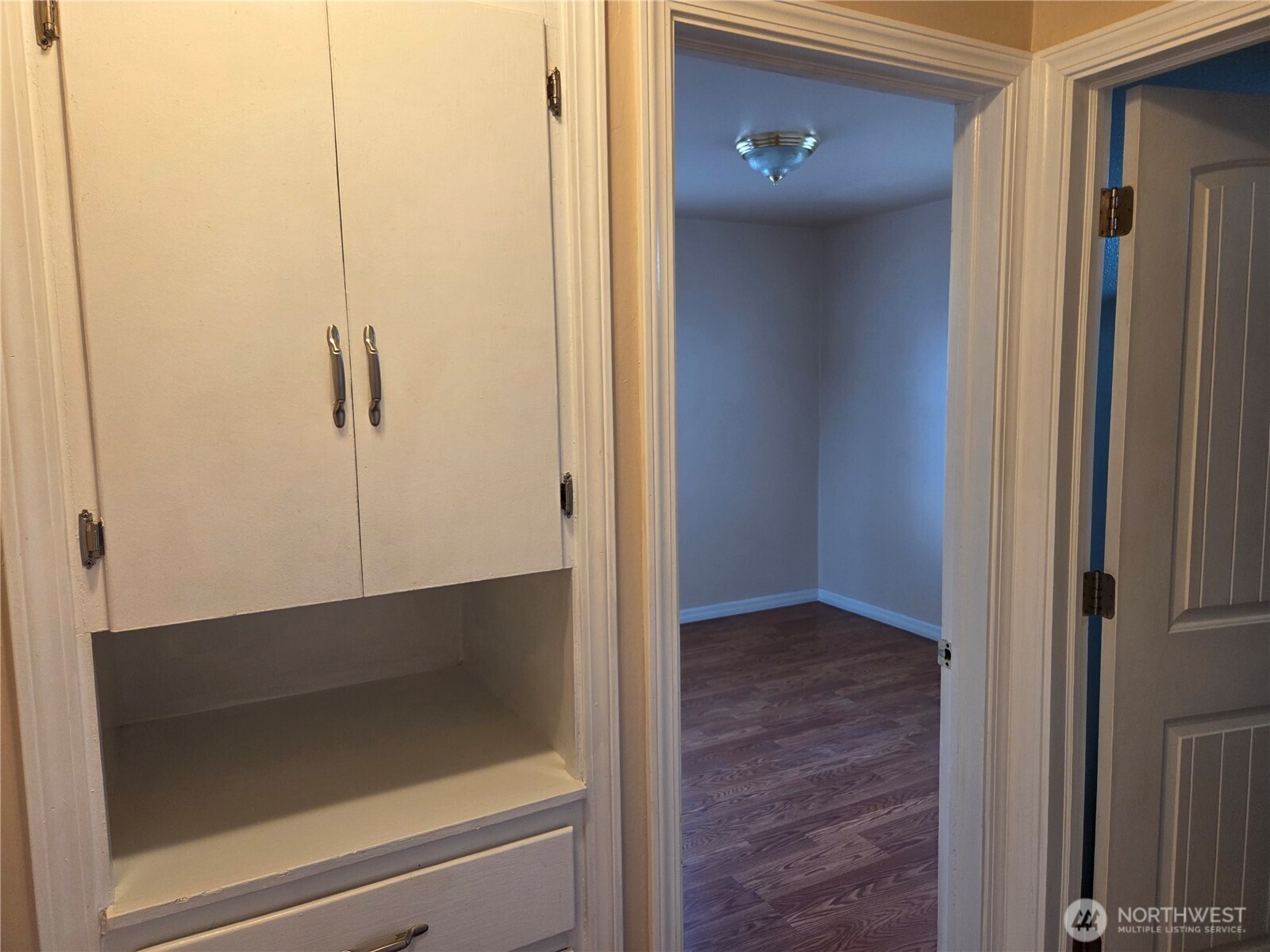 1306 S 3rd Avenue , Kelso, WA 98626
