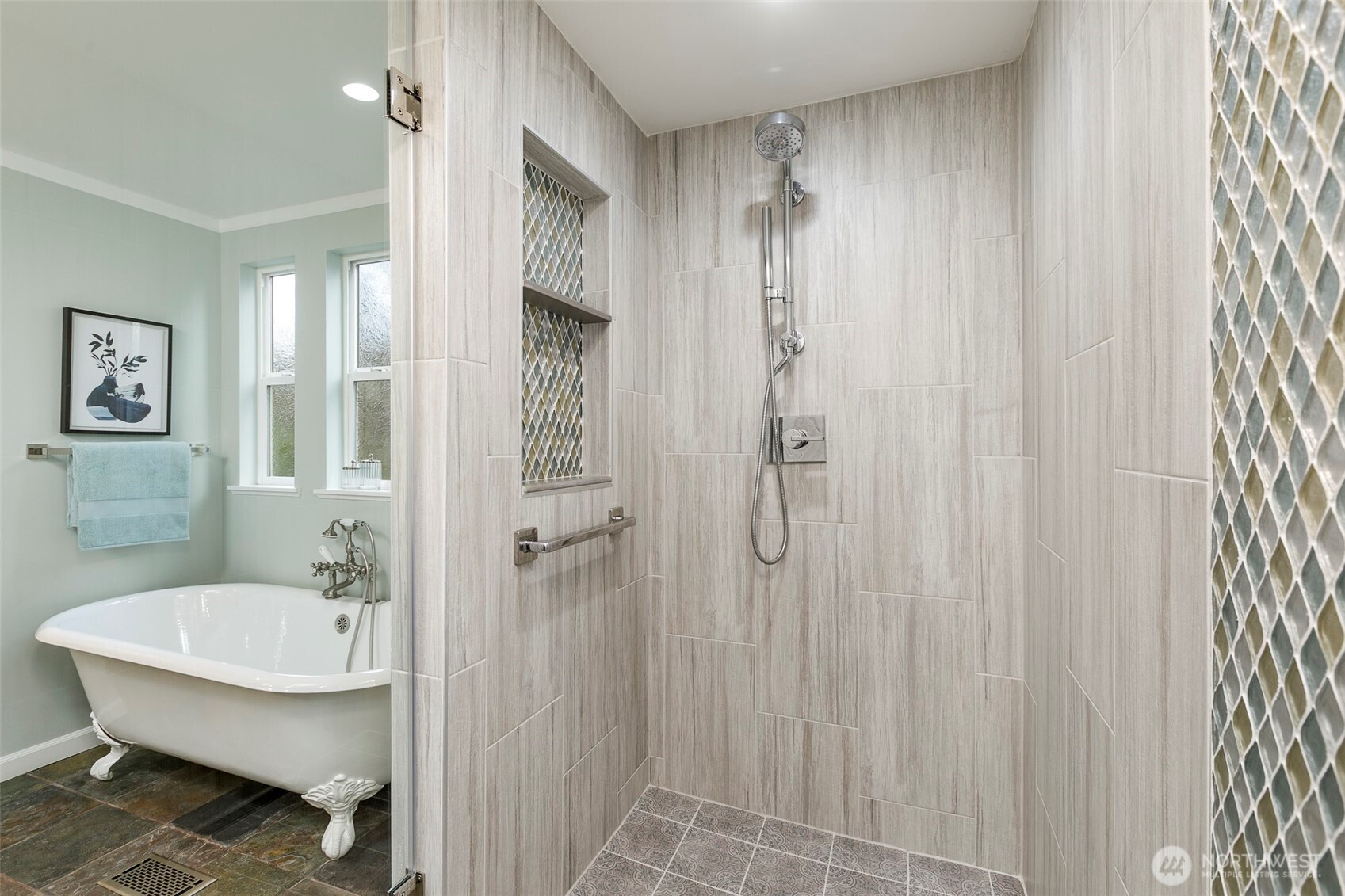6001 60th Avenue NE, Seattle, WA 98115-7909