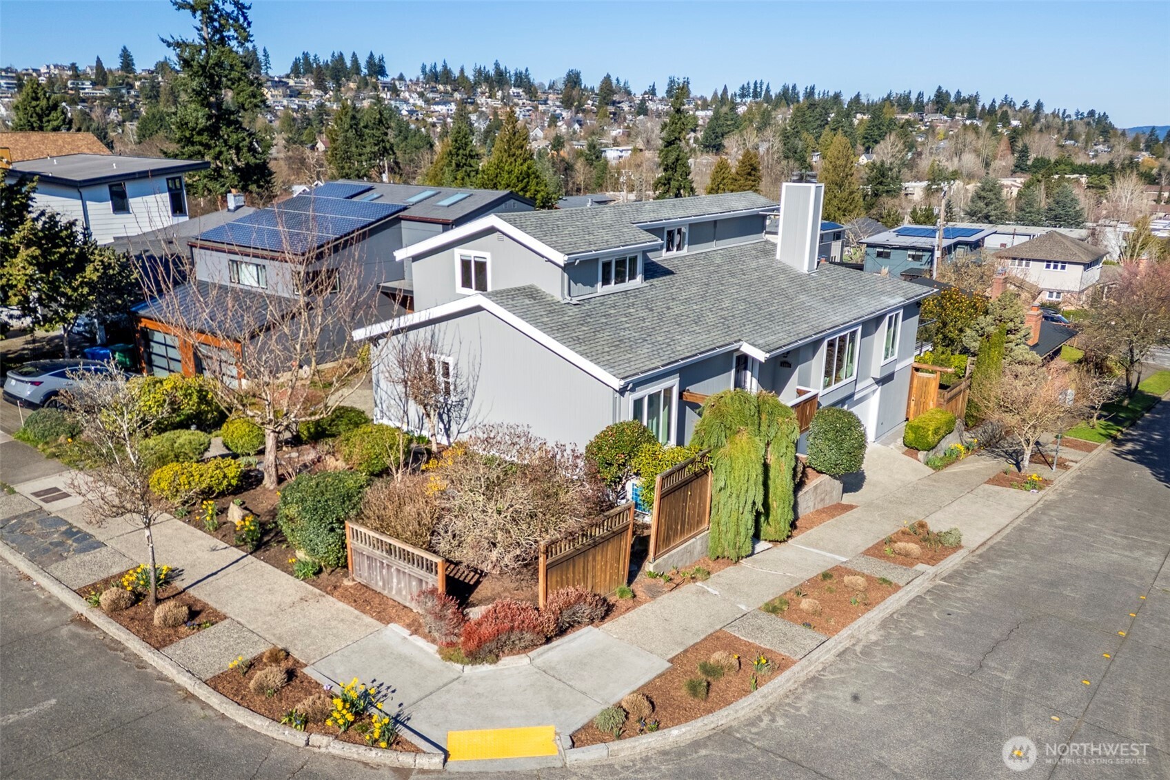 6001 60th Avenue NE, Seattle, WA 98115-7909