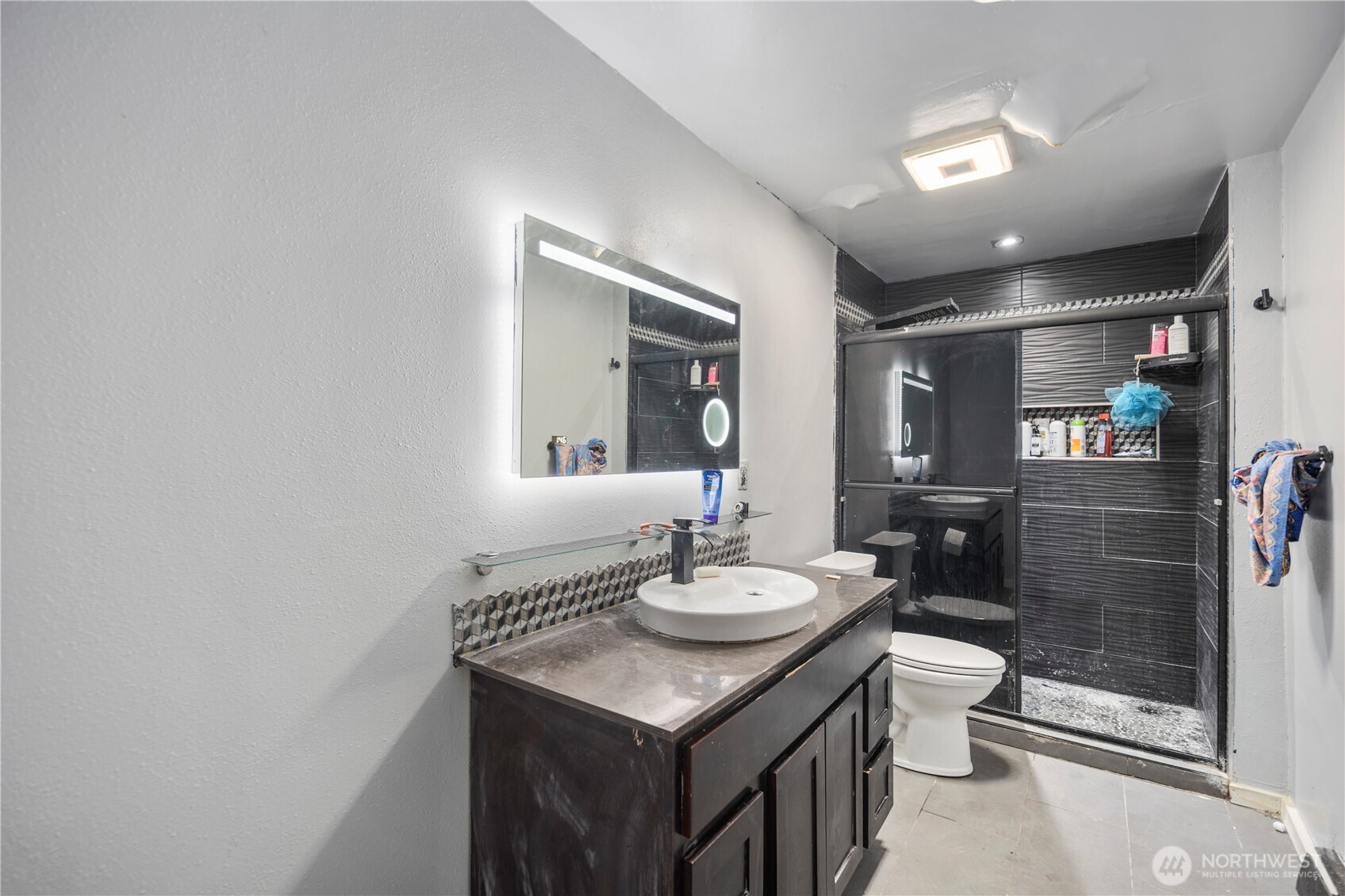 2230 S 253rd Place , Des Moines, WA 98198-9052