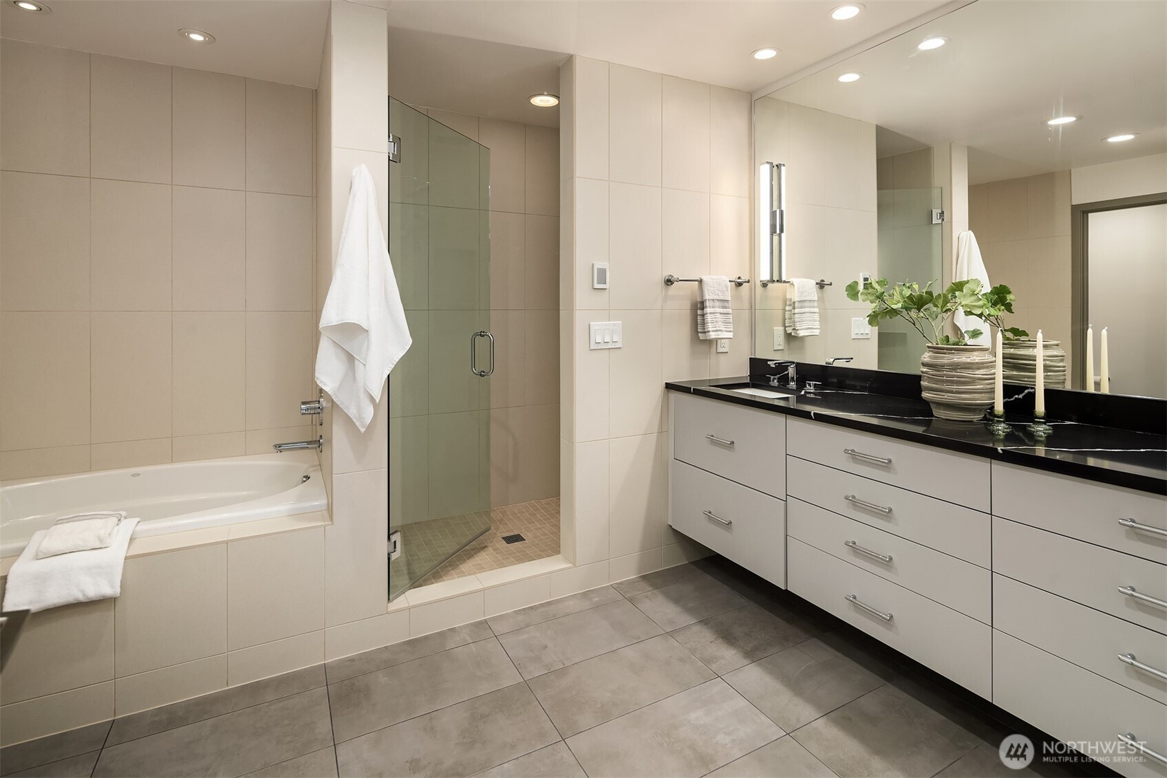 3840 E Mercer Way , Mercer Island, WA 98040
